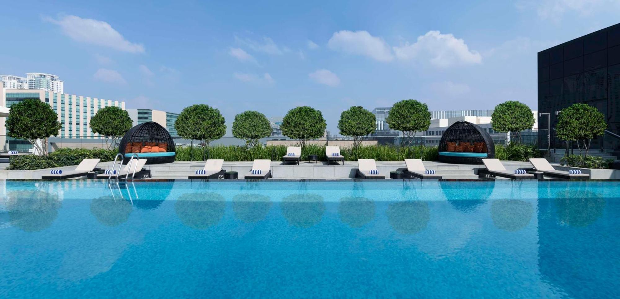 Hilton Bengaluru Embassy Manyata Business Park Hotel Екстериор снимка